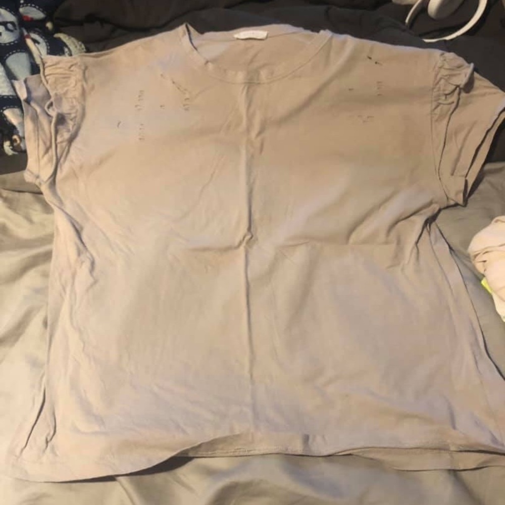 Distressed ruffle short sleeve
